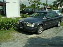 1987 Mercedes-Benz 230E 2.3 Sedan