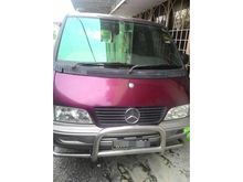 2000 Mercedes-Benz MB100 2.3 Van