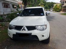 2010 Mitsubishi Triton 3.2 Pickup Truck