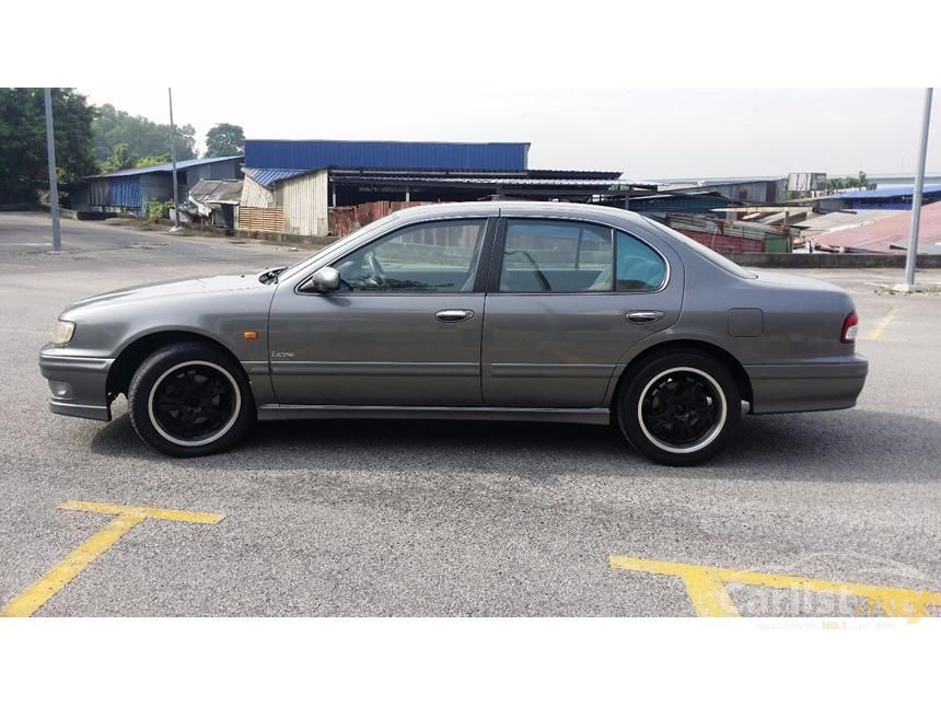 Nissan cefiro 2000