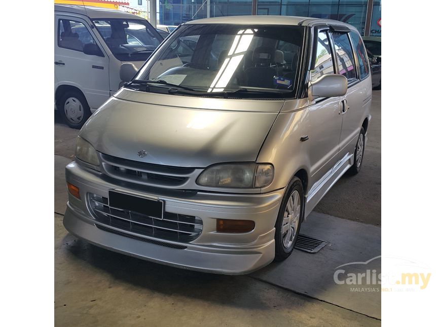 Nissan serena 2000