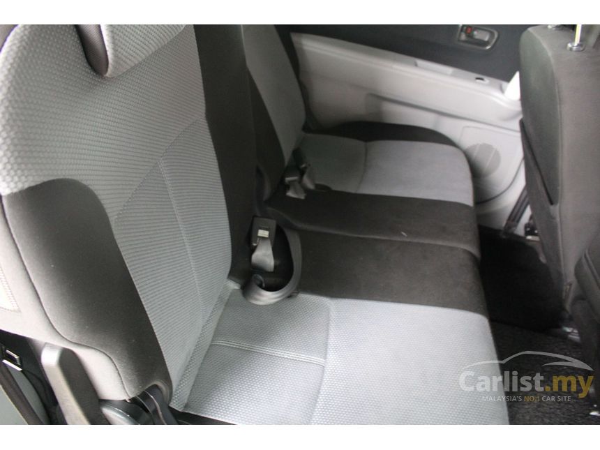 Perodua Alza 2010 EZ 1.5 in Kedah Automatic MPV Silver for 