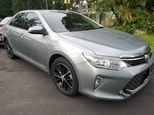 2017 Toyota Camry 2.5 Hybrid Luxury Sedan(please call now for best offer)