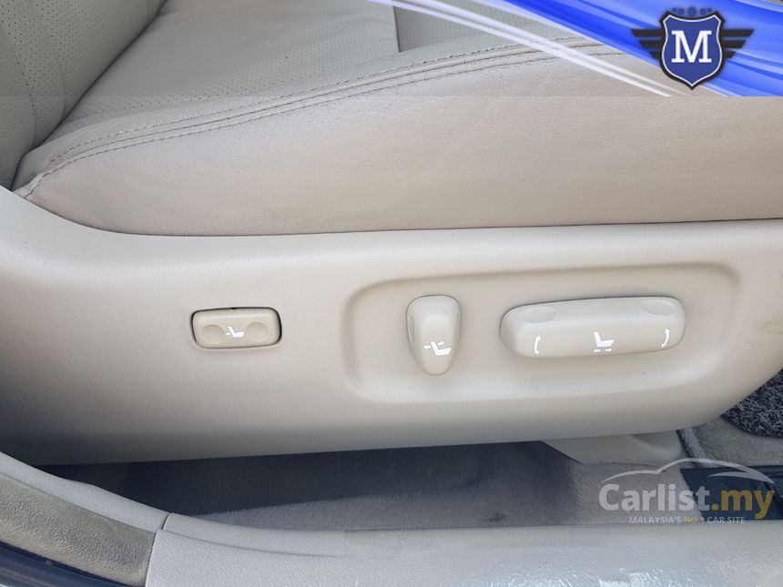 Toyota Camry 2011 V 2.4 in Kuala Lumpur Automatic Sedan 