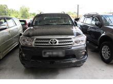2009 Toyota Fortuner 4X4 2.7 TRD (A) -- WELL MAINTAIN --