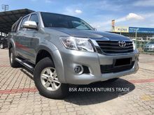 2012 TOYOTA HILUX 2.5 G-SPEC (DOUBLE CAB) $$ FULL LOAN $$ FREE WARRANTY ** CONFIRM NO FAKE YEAR ** POPULAR MODEL ** GUARANTEE CHEAPEST PRICE IN TOWN