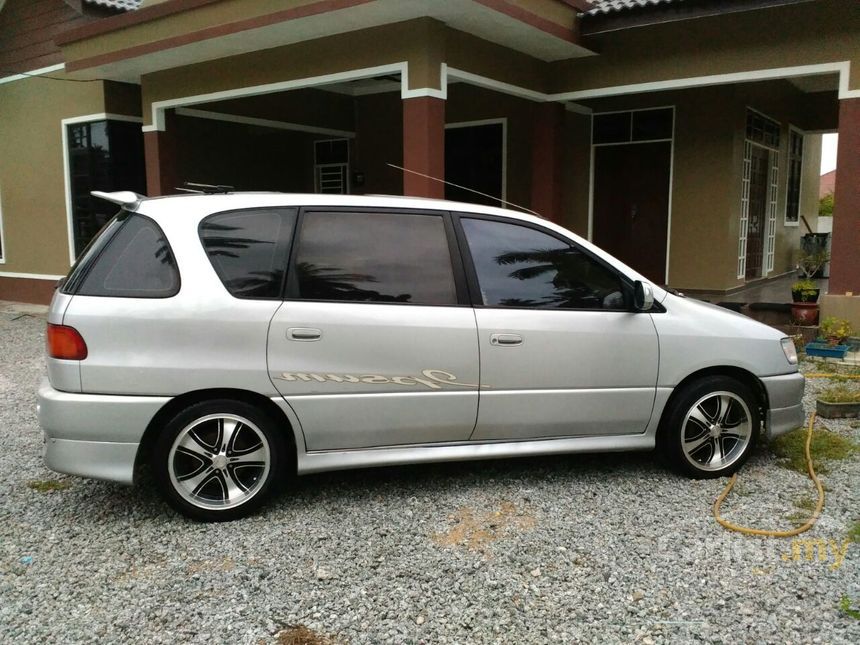  Toyota  Ipsum  2000 2 0 in Kelantan Automatic Wagon Silver 