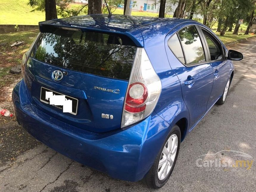 Toyota Prius C 2013 Hybrid 1.5 in Selangor Automatic Hatchback Blue for
