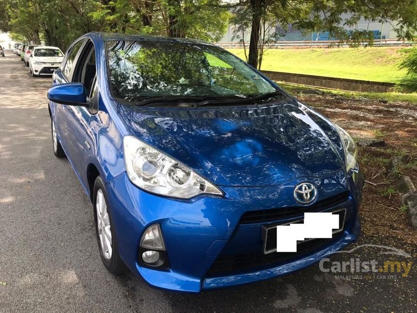 Toyota Prius C 2013 Hybrid 1.5 in Selangor Automatic Hatchback Blue for