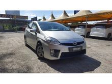 2013 Toyota Prius 1.8 FULL LOAN