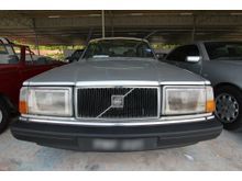 1985 Volvo 240 2.3 Sedan -- WELL MAINTAINED --