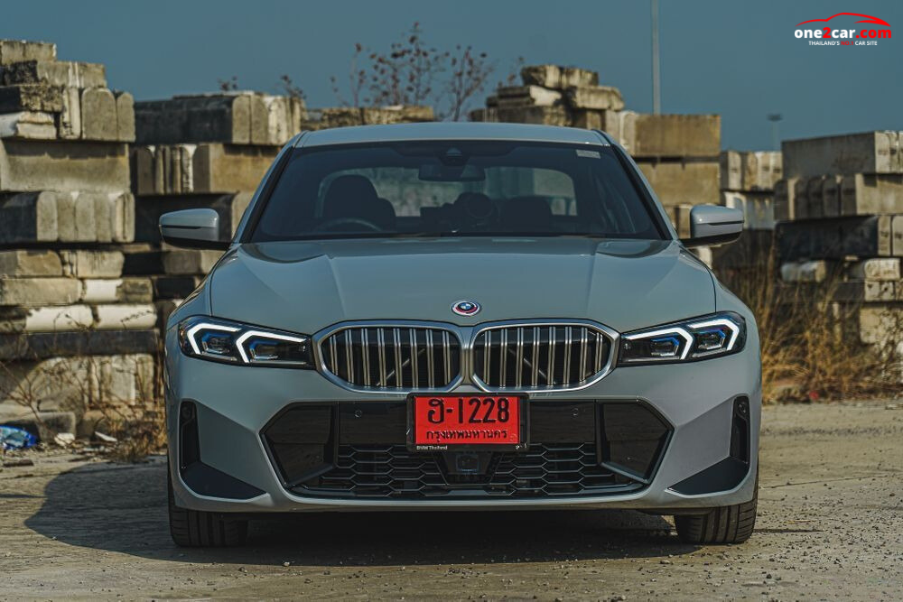 BMW 320d ภายนอก