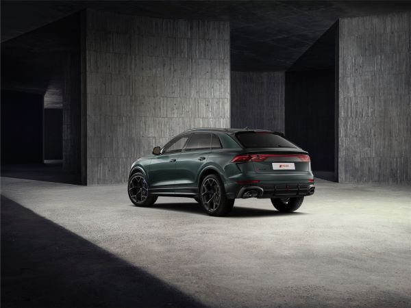 Audi RS Q8 performance 2025 ด้านท้าย