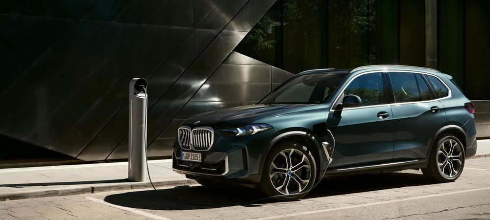 BMW X5 จนถึงปัจจุบันมีทั้งหมด 4 เจเนอเรชัน!