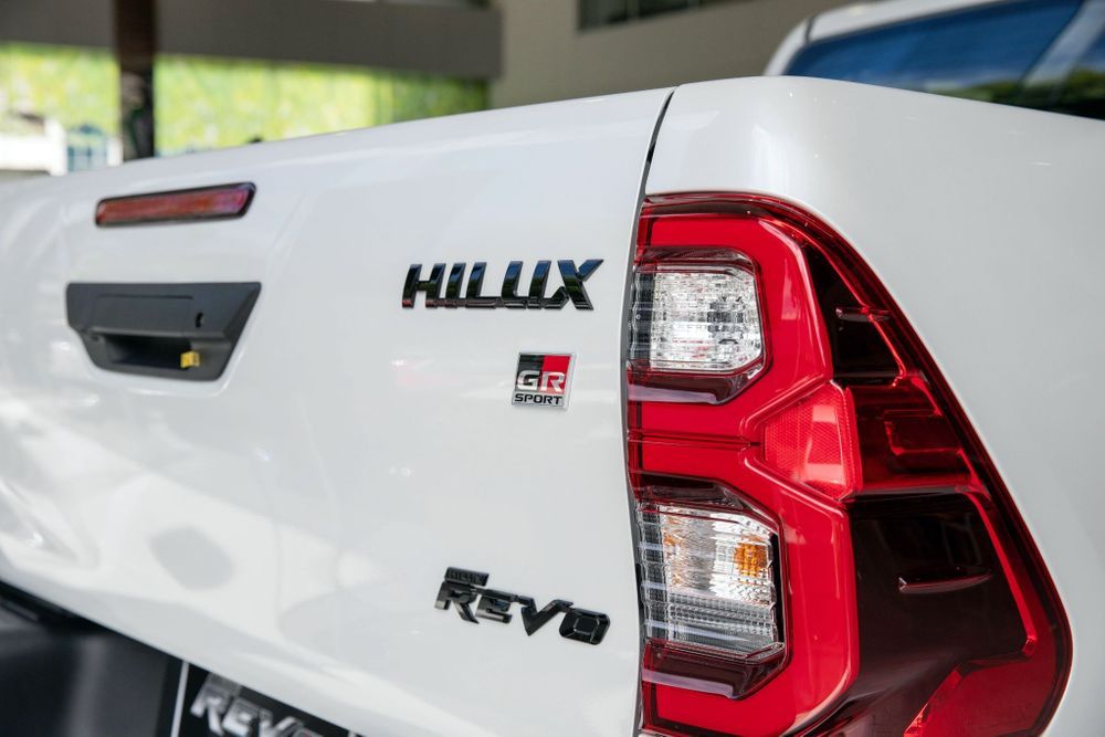 toyota hilux revo gr