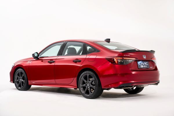 Honda Civic eHEV RS 2026 ด้านหลัง