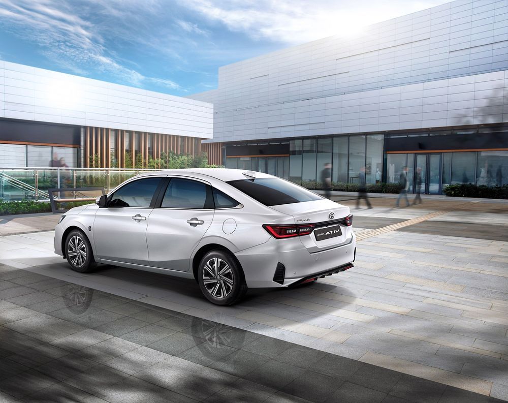 Toyota Yaris Ativ HEV 2025 น่าสนใจไหม?