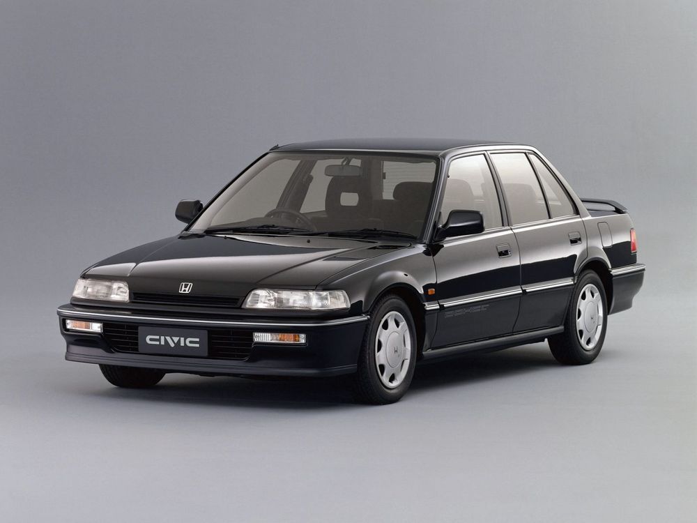 Honda Civic Gen 4 รหัส EF หรือเรียกว่าโฉมไฟท้ายสองชั้น