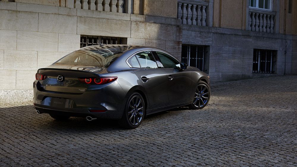 เปรียบเทียบ Altis, Civic, Mazda 3 เลือกรุ่นไหนดี?