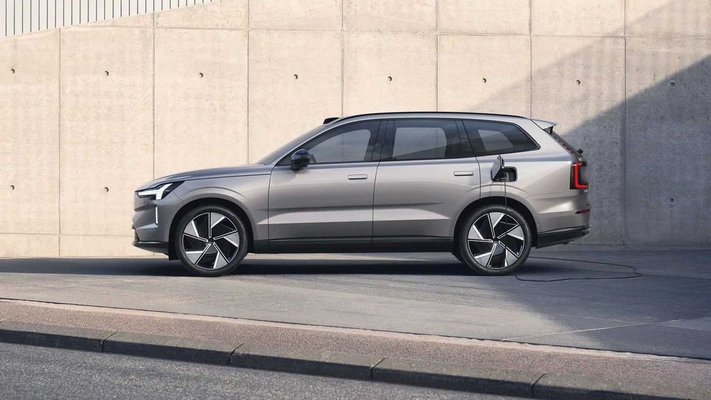 มิติตัวถัง Volvo EX90