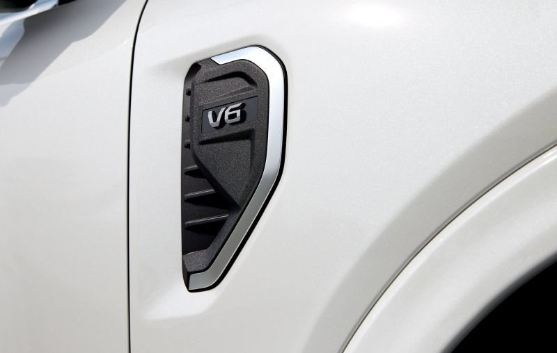 ทำความรู้จักกับ Ford Everest Platinum V6