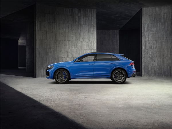 Audi RS Q8 performance 2025 ด้านข้าง
