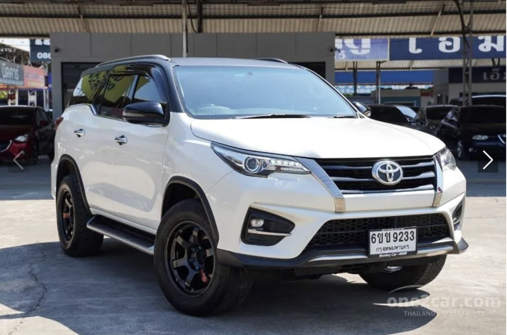 TOYOTA FORTUNER 2.8 TRD SPORTIVO BLACK TOP 2WD 2019