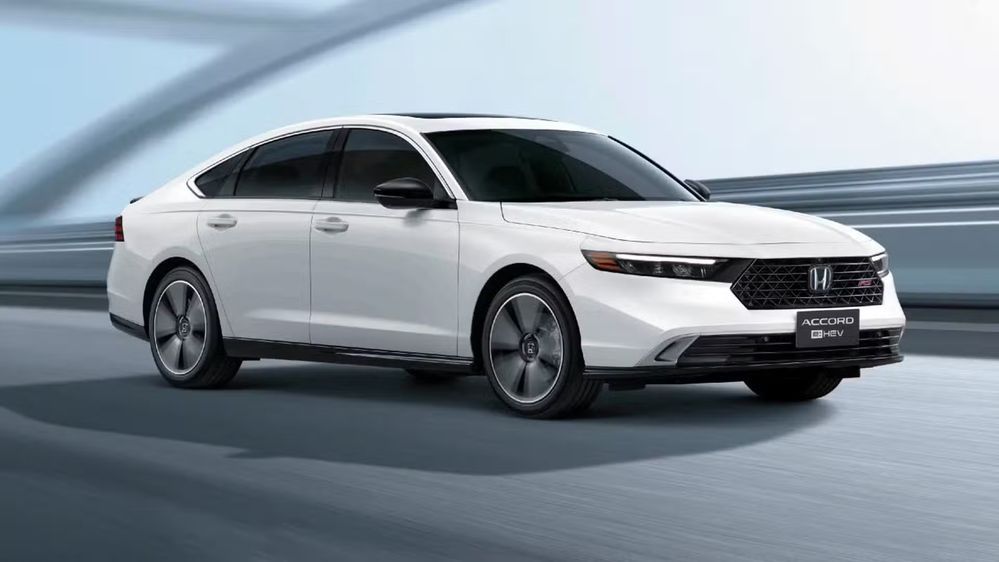All-New Camry VS All-New Accord ใครหรู? ใครสปอร์ต?