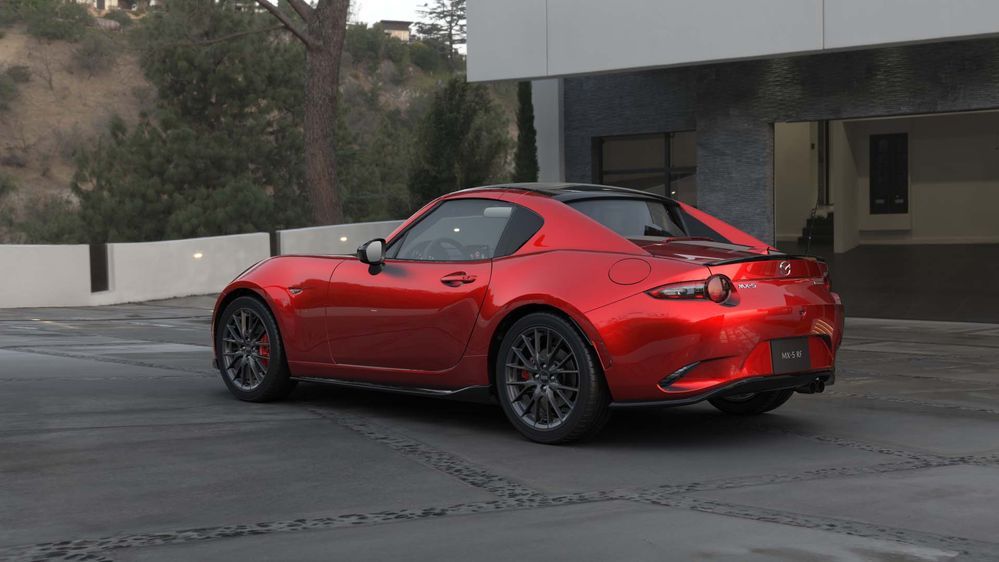 Mazda MX-5 น่าซื้อหรือเปล่า?