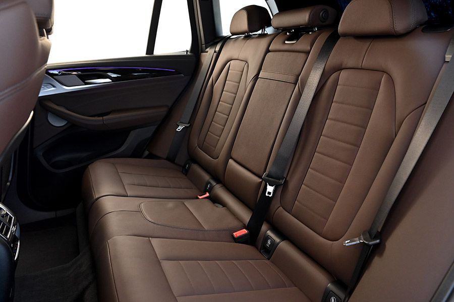 รายละเอียด BMW iX3 (G08)