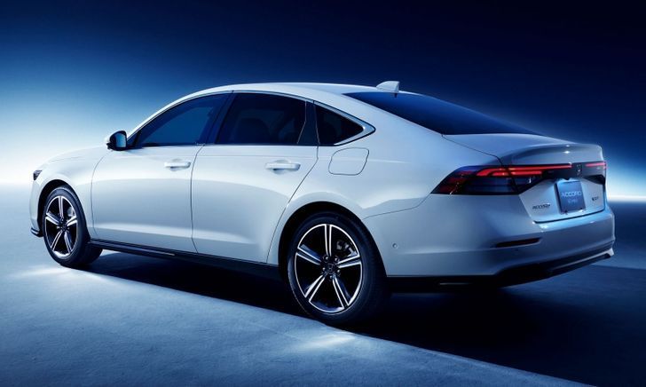 Camry VS Accord แต่ละรุ่นย่อย ใครแพงกว่า?