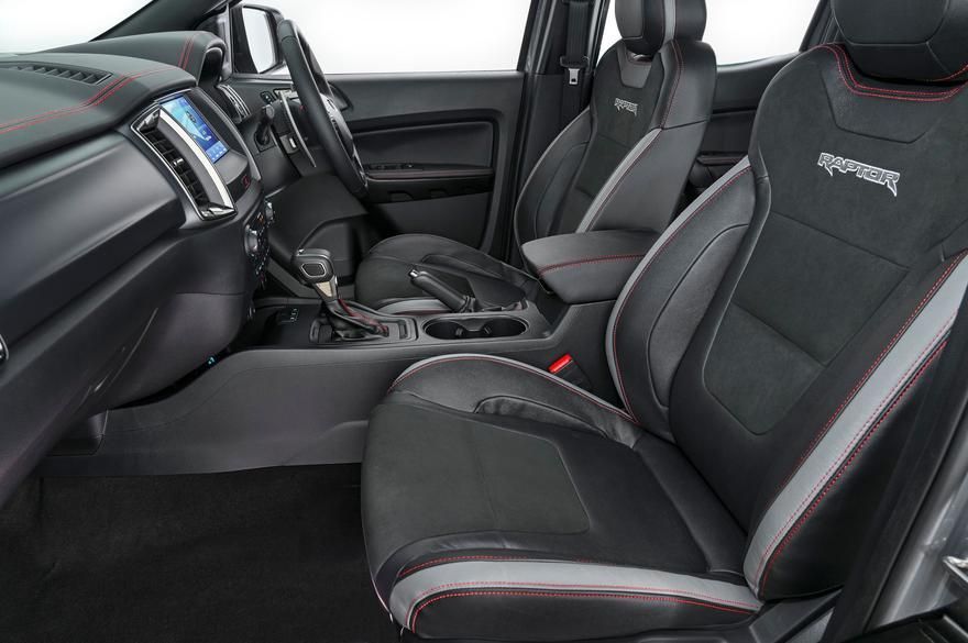 การออกแบบภายในของ Ford Ranger Raptor โฉมเก่า