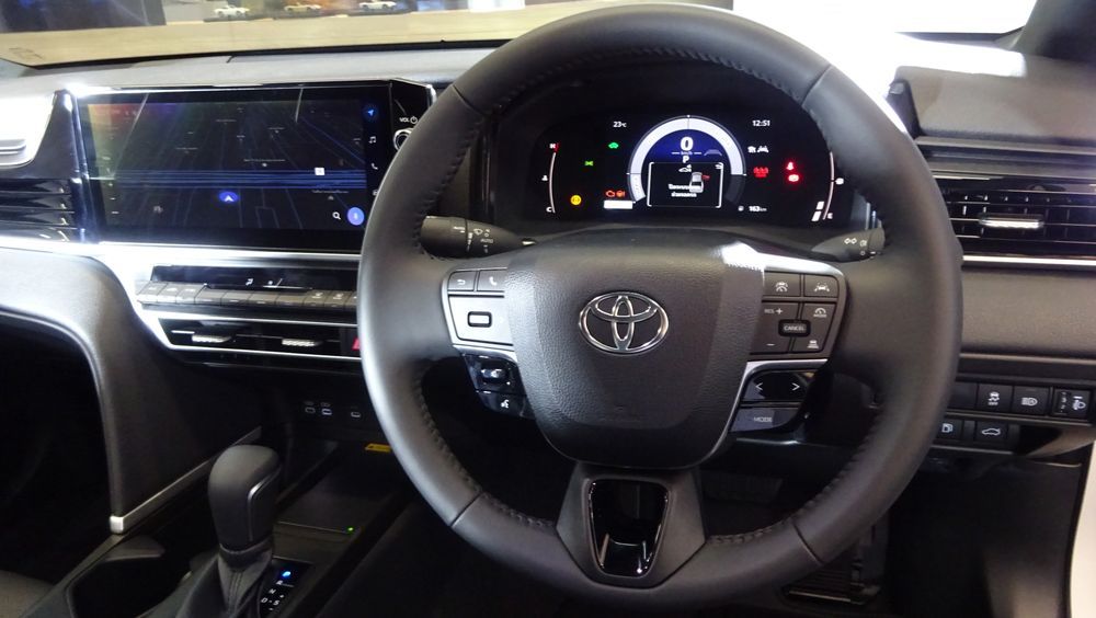 รายละเอียด All-New Toyota Camry รุ่น HEV SMART