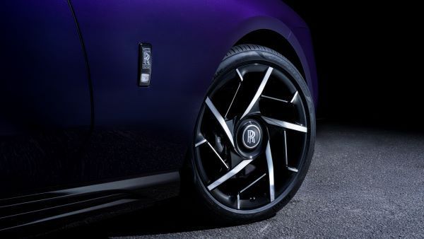 Rolls-Royce Black Badge Spectre 2025 ล้อ