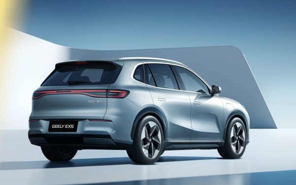 ด้านท้าย GEELY EX5 PRO 2025