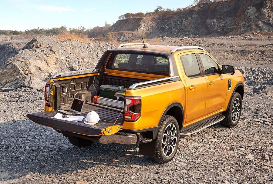 ออปชันและระบบความปลอดภัยของ Wildtrak V6