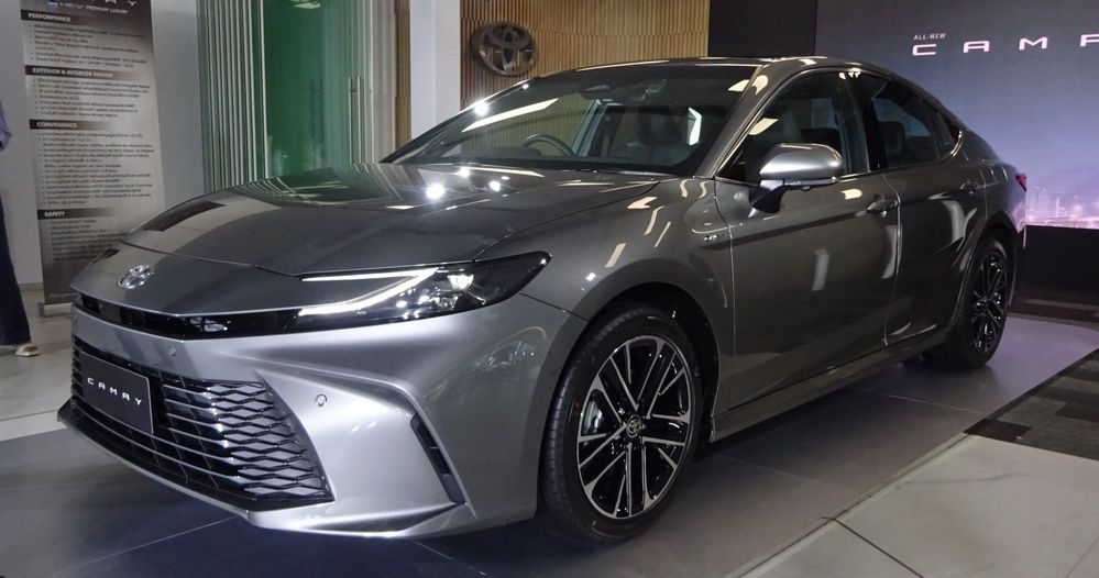 รายละเอียด All-New Toyota Camry รุ่น HEV Premium Luxury