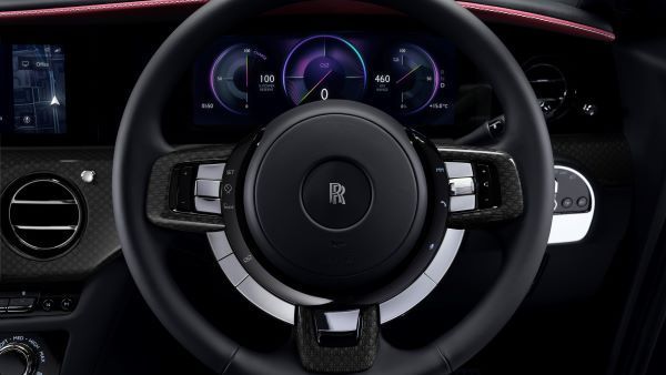 Rolls-Royce Black Badge Spectre 2025 พวงมาลัย ภายในห้องโดยสาร