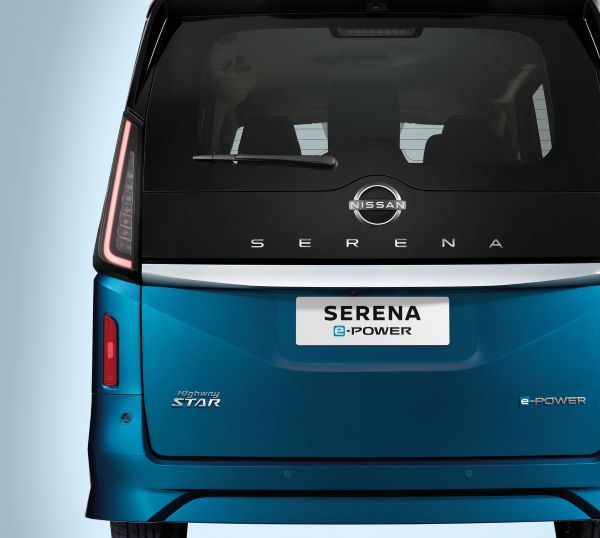 SERENA e-POWER 2025 ด้านหลังรถ