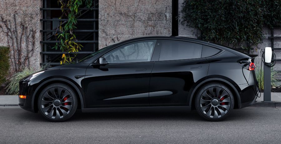 Model Y VS Model 3 ราคาเท่านี้ ซื้อรุ่นไหนดี?