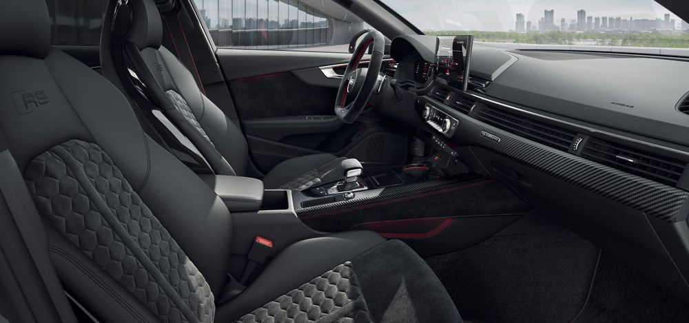 การดีไซน์ภายในของ RS4 Avant