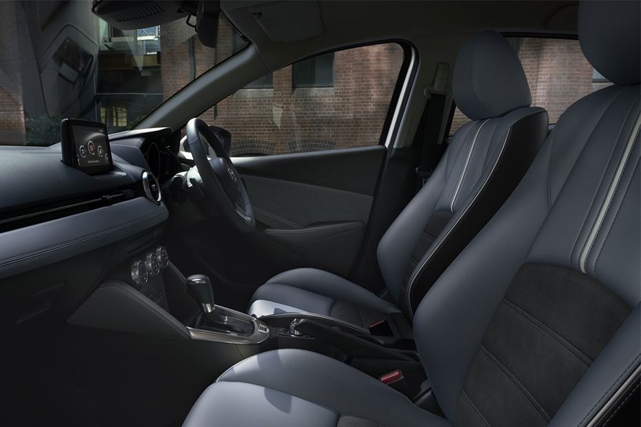 ห้องโดยสาร Mazda 2