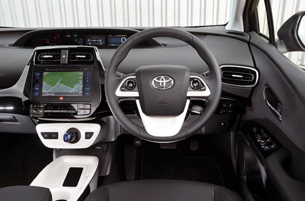 Toyota เผยรถพลังงานไฟฟ้ายังต้องพัฒนาอีกนานถึงจะได้รับความนิยมเต็มที่