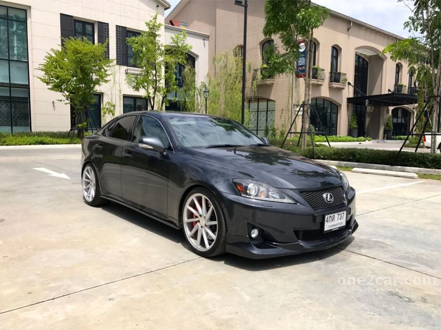 Lexus is250 2011