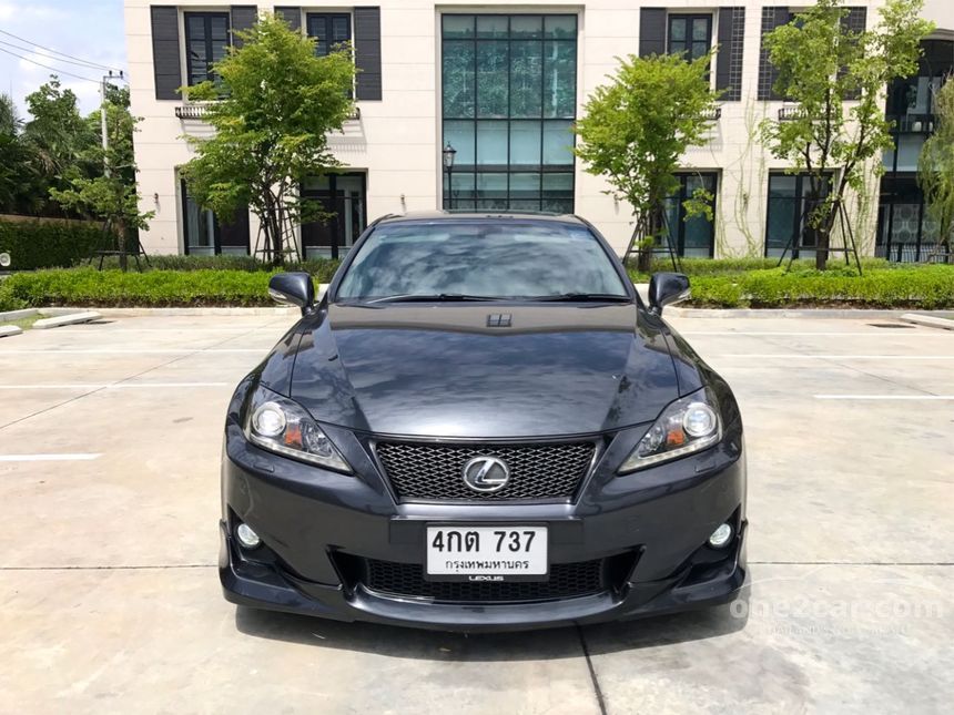 Lexus is250 2011