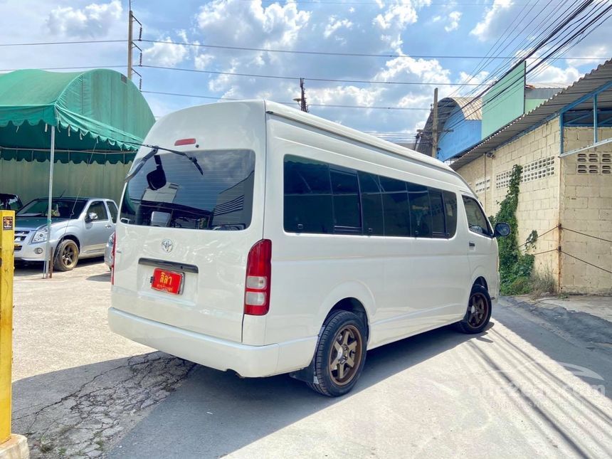 Toyota hiace 2012